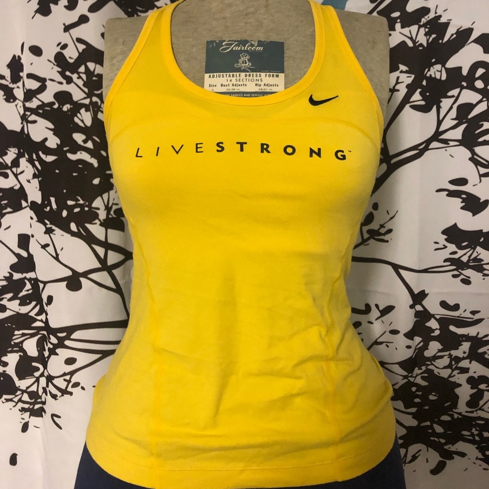 🎊BOGO SALE🎊 Dri-fit live strong Nike Tank-top